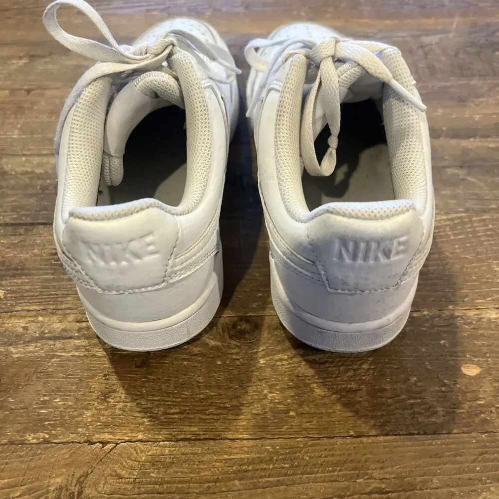 Nike Court Vision Low Women Triple White Low Top Sneaker CD5434-100 Size 7.5
